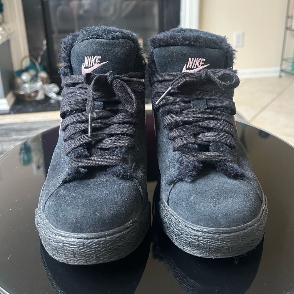 NIKE Pink & Black Fur Lined Mid Blazers - Picture 10 of 14